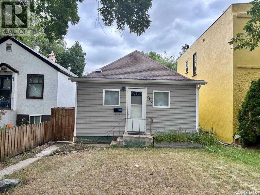 816 I Avenue S, Saskatoon