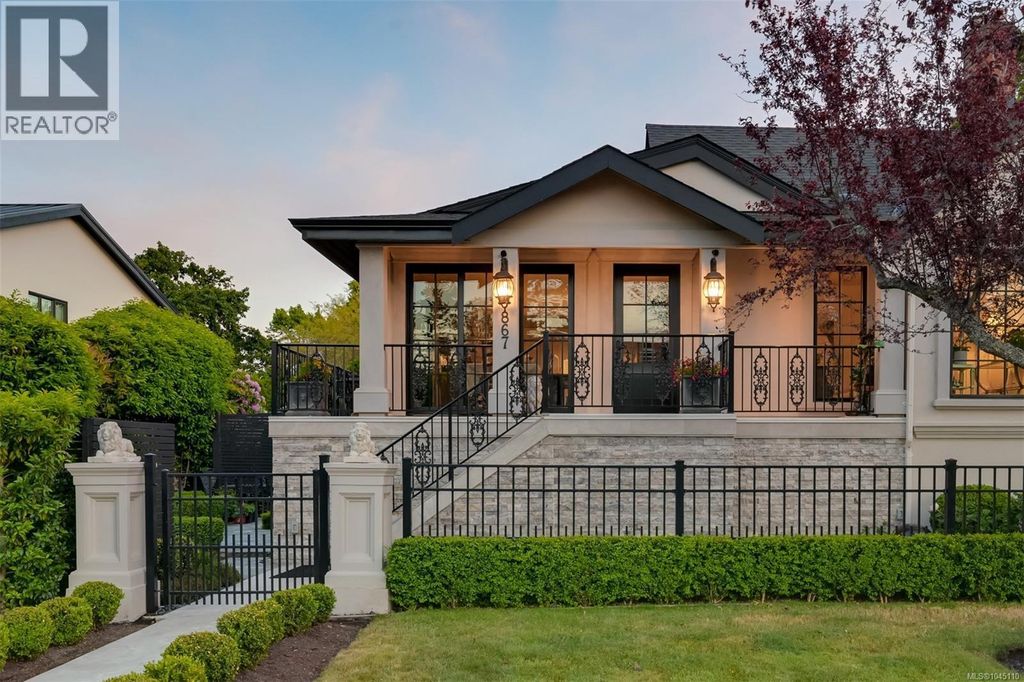 867 Victoria Ave, Oak Bay