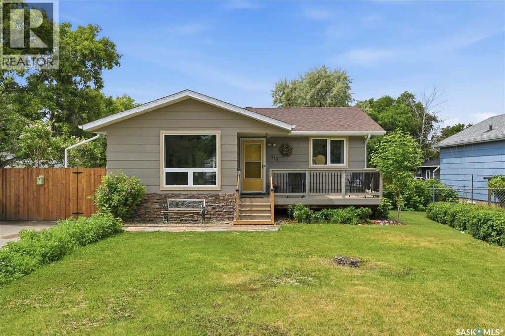 312 Ash Street, Outlook