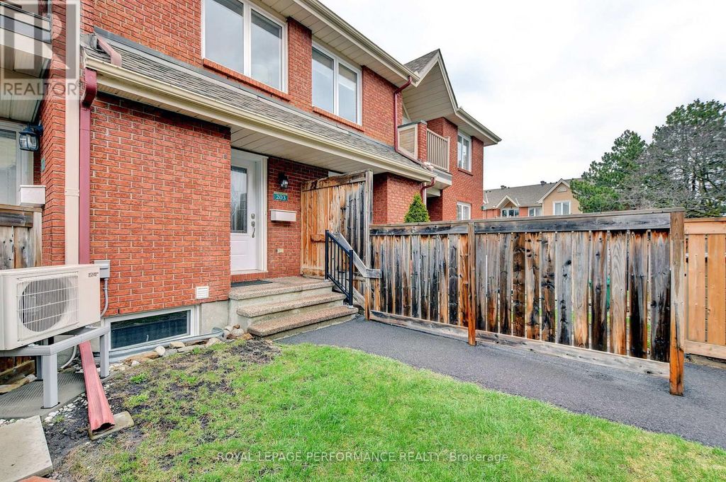 203 - 1760 Cabaret Lane, Ottawa