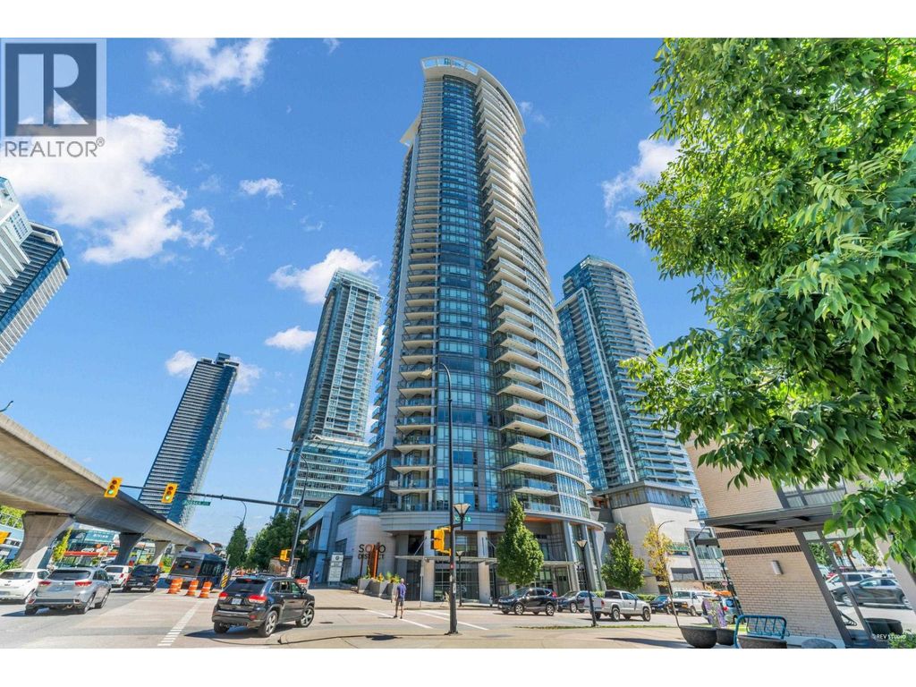 910 2008 Rosser Avenue, Burnaby