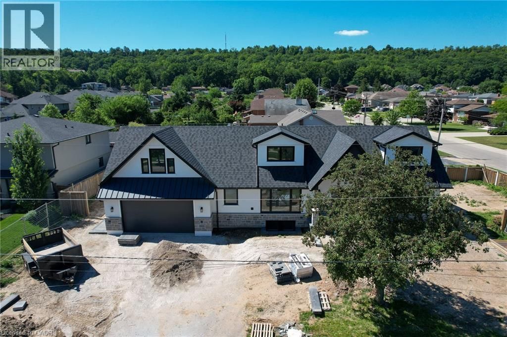 24 Royce Avenue, Stoney Creek