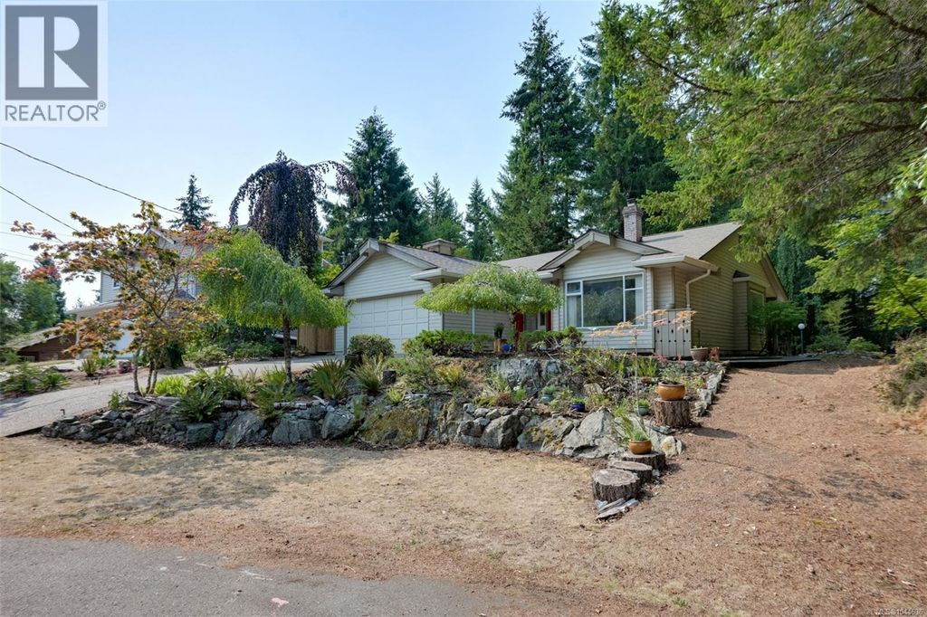 2370 Larsen Rd, Shawnigan Lake