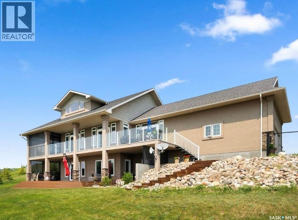 30 Shore Acres Drive, Last Mountain Lake