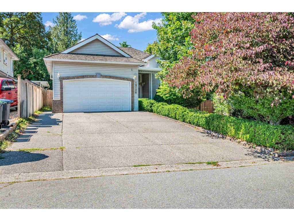 18136 Claytonwood Crescent, Surrey