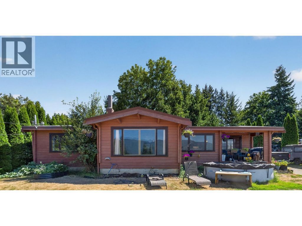1260 16 Street Ne, Salmon Arm