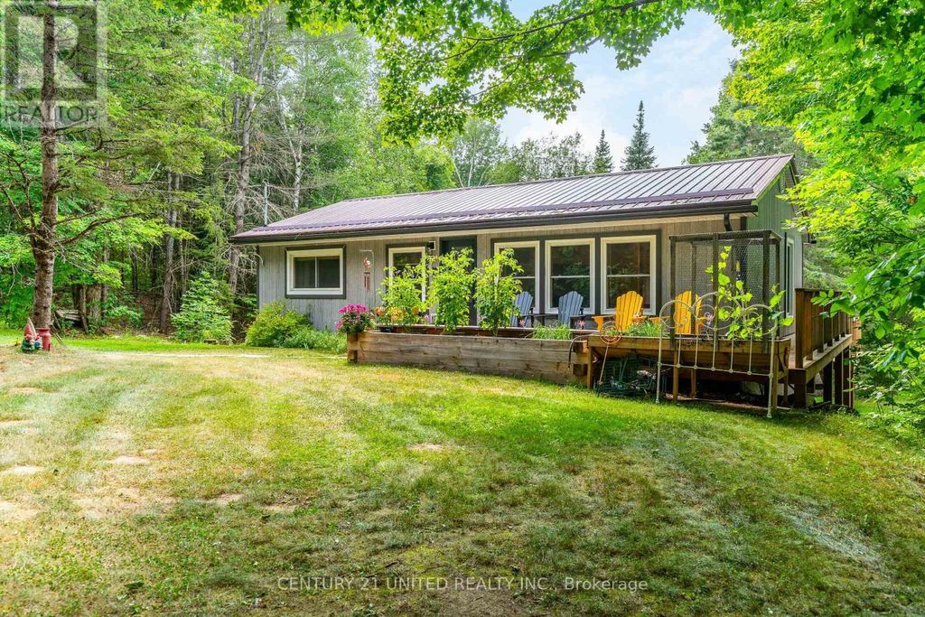 1001 English Circle, Highlands East (glamorgan)