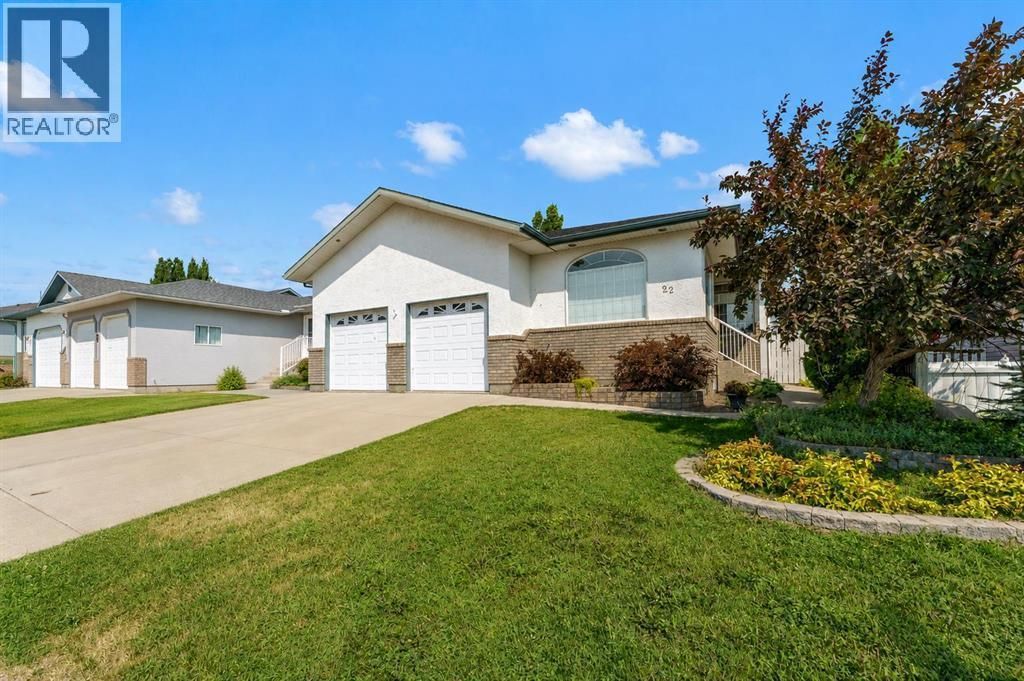 22 Penland Way Ne, Medicine Hat