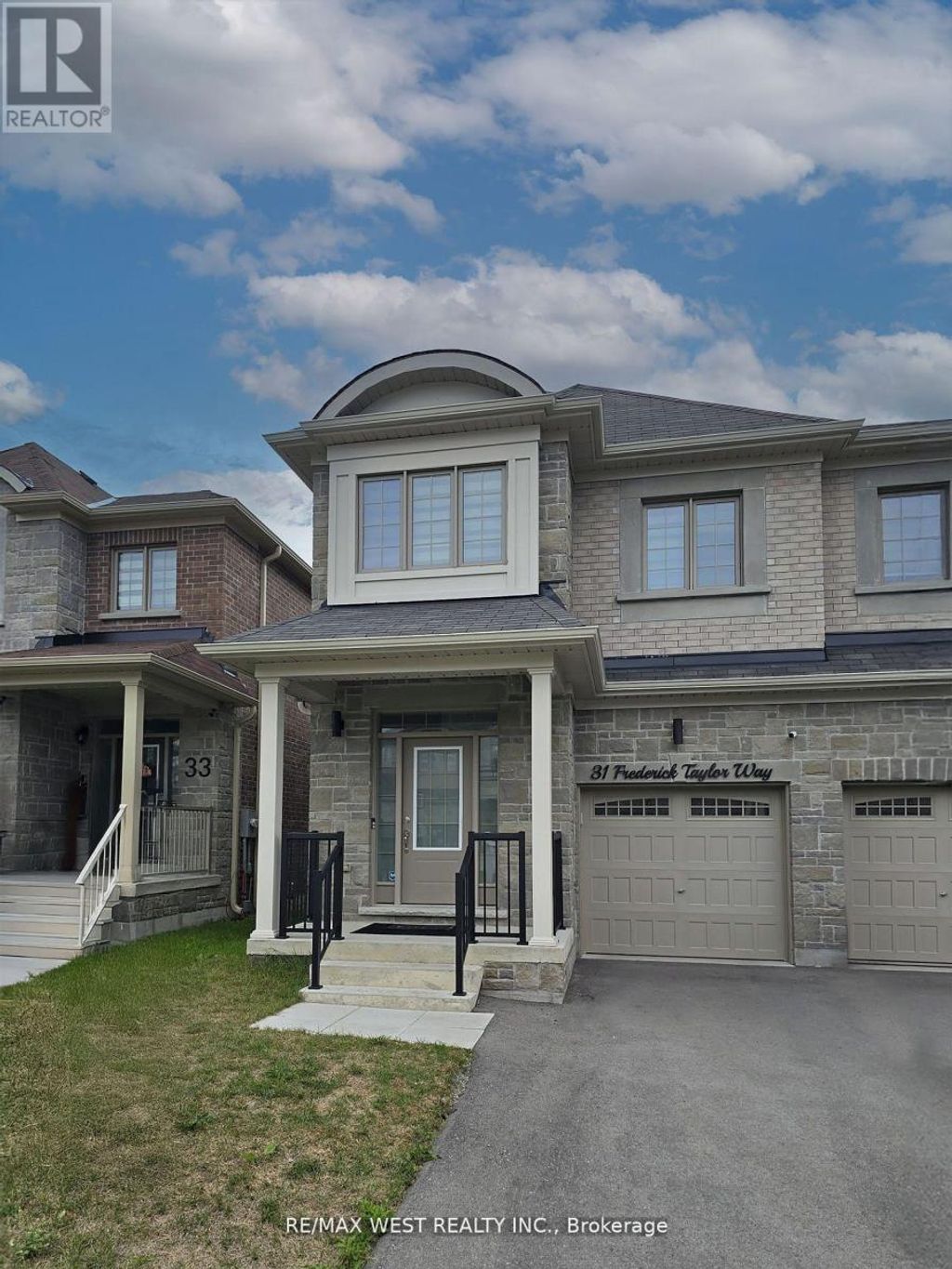 31 Frederick Taylor Way, East Gwillimbury (mt Albert)