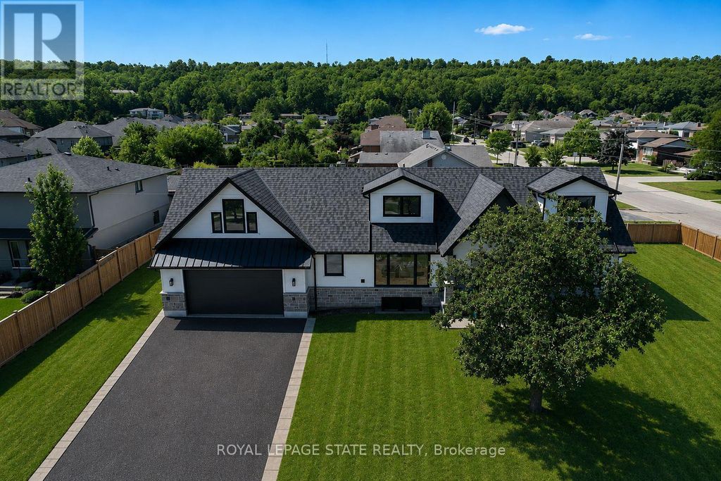 24 Royce Avenue, Hamilton (stoney Creek)