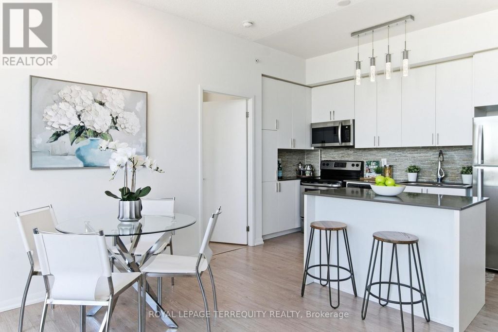 831 - 36 Via Bagnato Boulevard, Toronto (yorkdale-Glen Park)