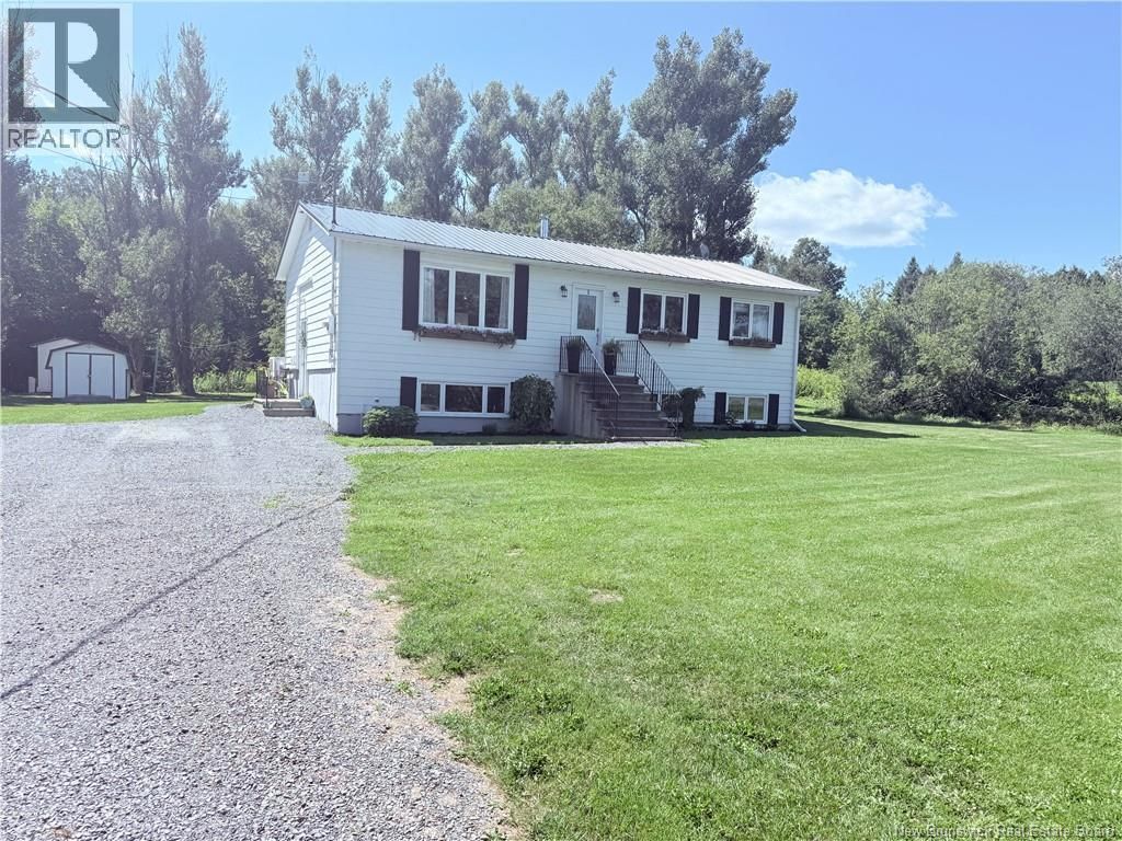 353 Back Greenfield Road, Greenfield