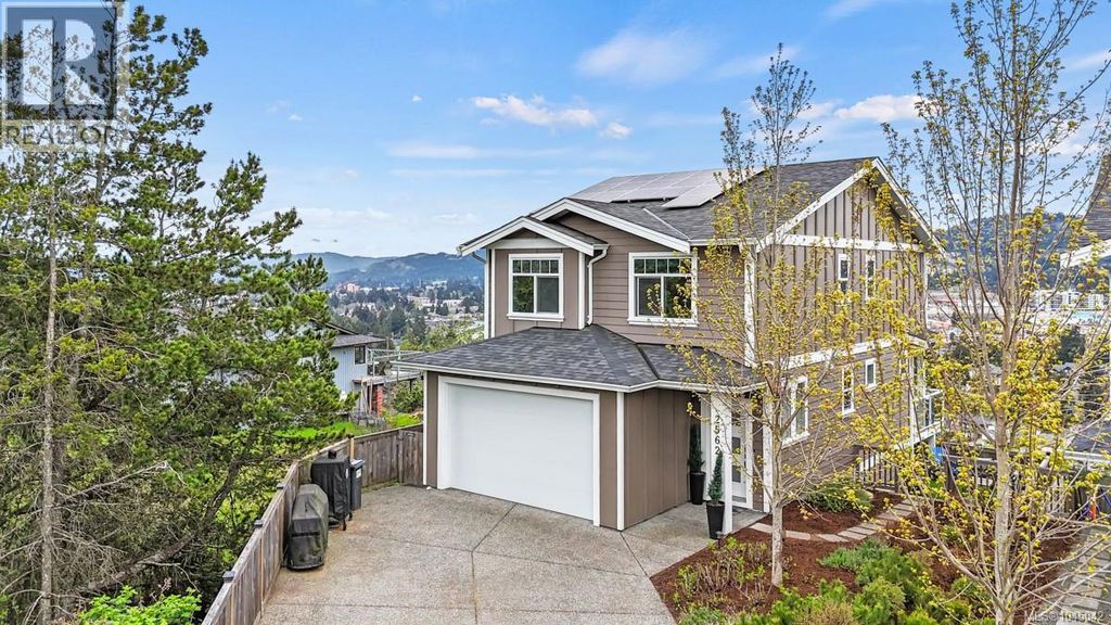 2562 Rosevista Pl, Langford