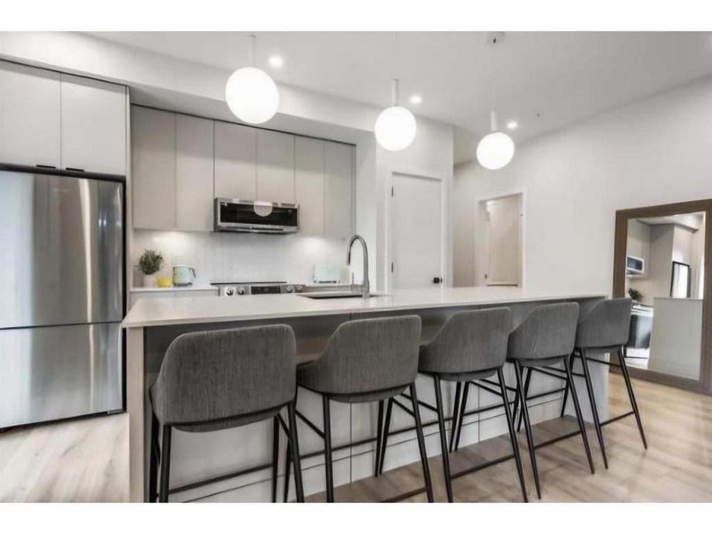 210 45505 Campus Drive|garrison Crossing, Chilliwack