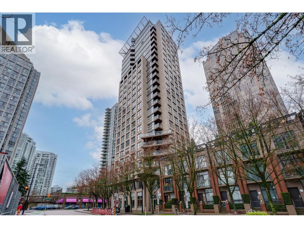 305 989 Beatty Street, Vancouver