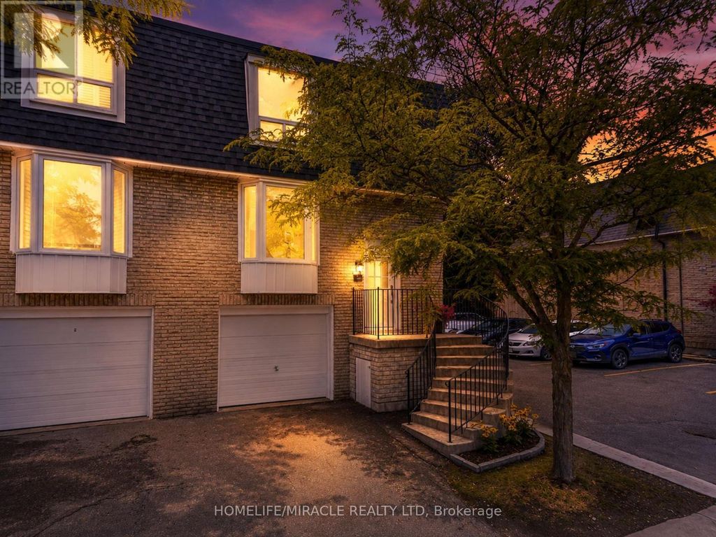 51 - 210 Royal Orchard Boulevard, Markham (royal Orchard)