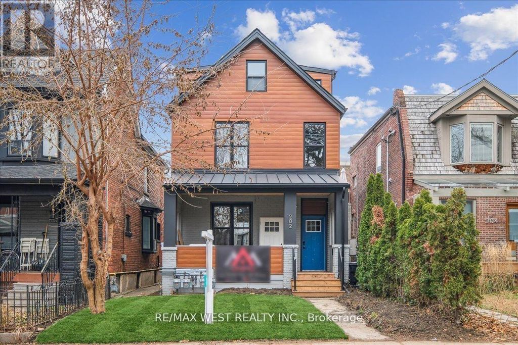 5 - 202 Perth Avenue, Toronto (dovercourt-Wallace Emerson-Junction)