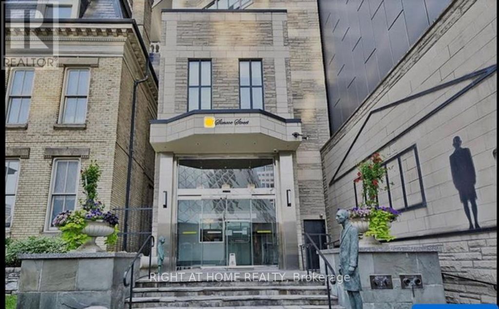 705 - 71 Simcoe Street, Toronto (university)