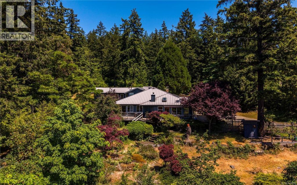 148 Oakspring Rd, Salt Spring