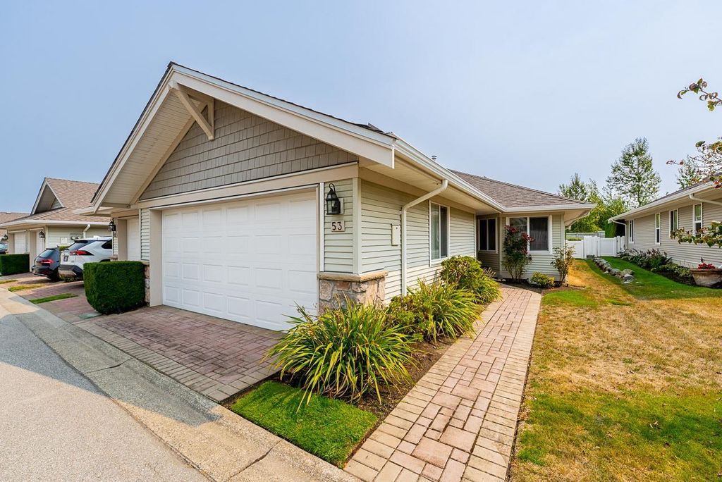 53 17516 4 Avenue, Surrey