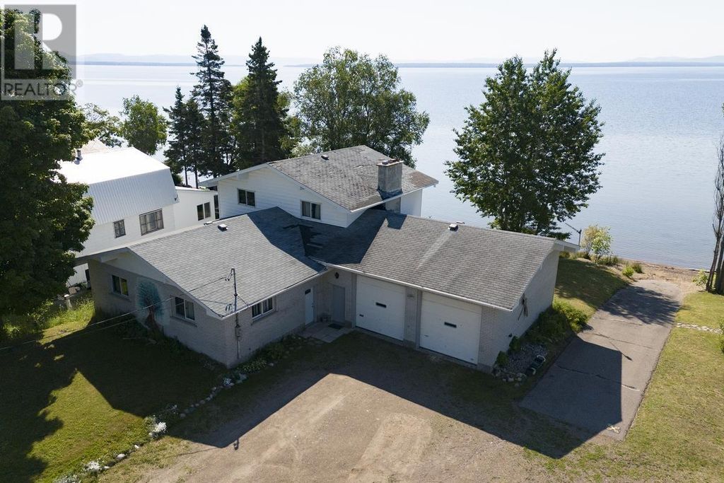 463 Highway 563, Batchawana Bay