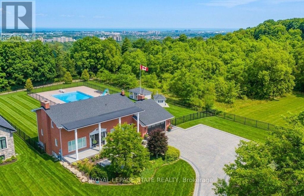 10 Azalea Court, Hamilton (stoney Creek Mountain)