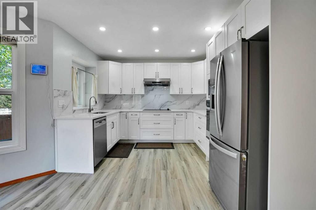 16 Sun Harbour Crescent Se, Calgary