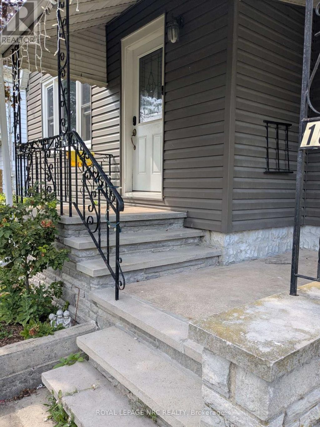 Upper - 187 Neff Street, Port Colborne (main Street)