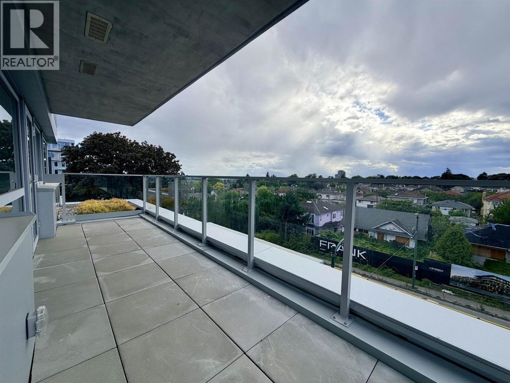 502 8120 Oak Street, Vancouver