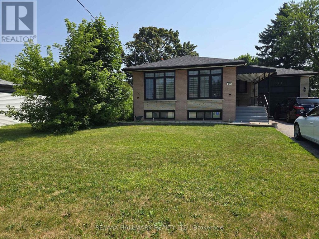 211 Norfolk Avenue, Richmond Hill (harding)
