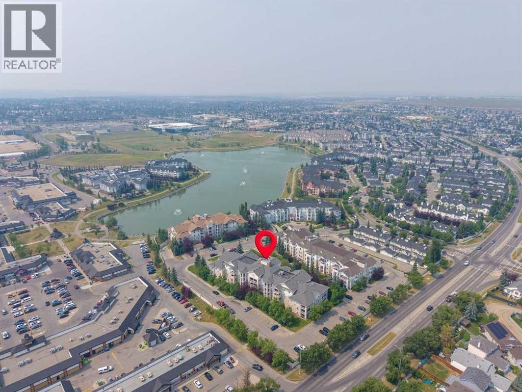 102, 17 Country Village Bay Ne, Calgary