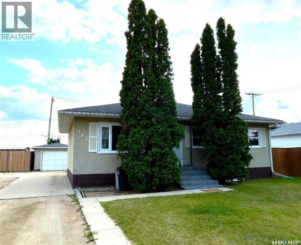 317 108th Street W, Saskatoon