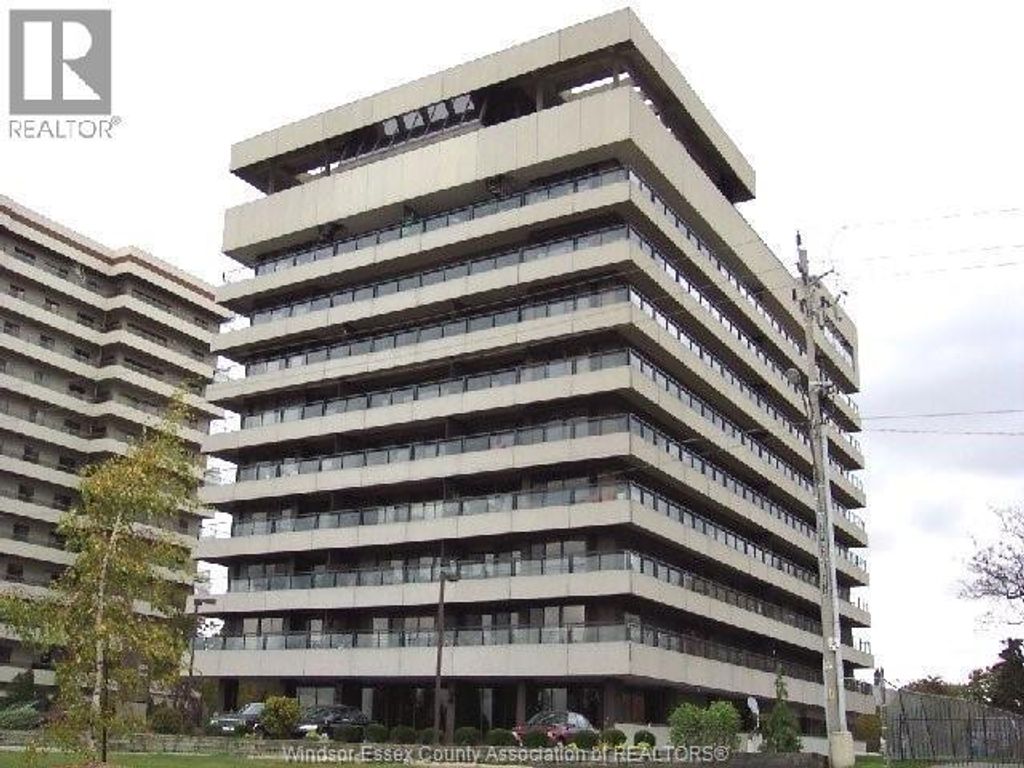 5125 Riverside Drive East Unit# 902, Windsor