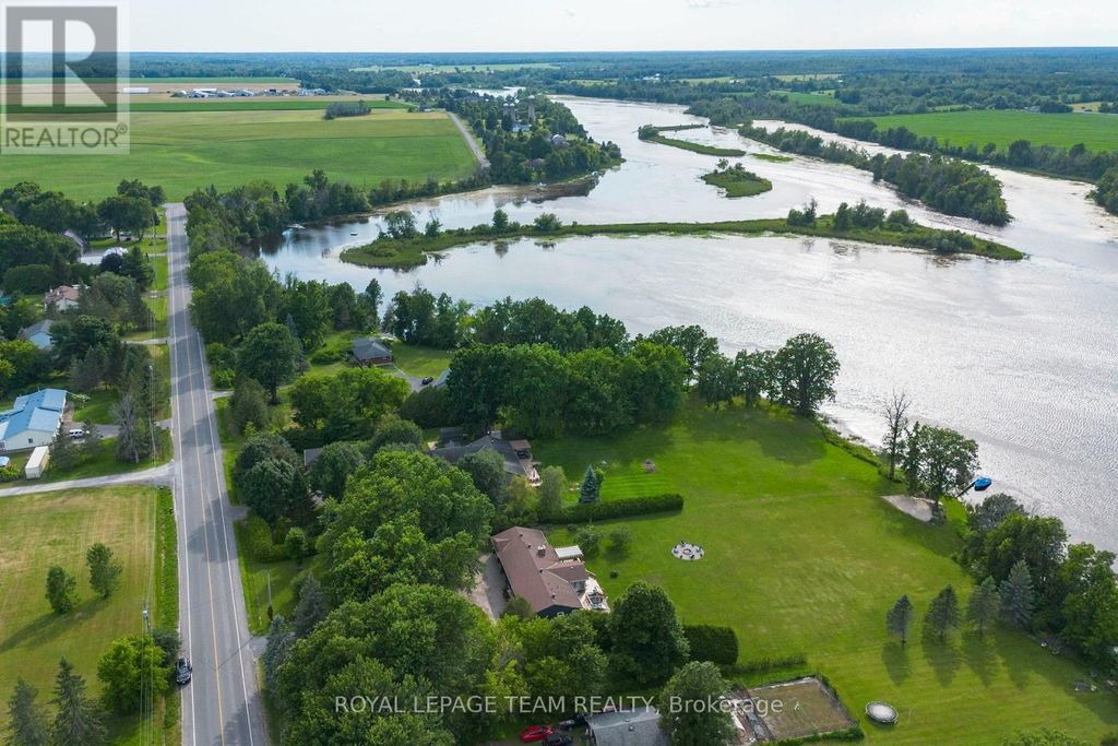 1683 River Road, North Grenville