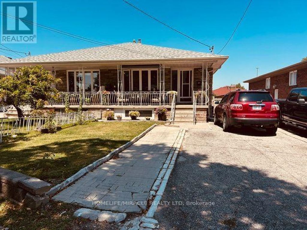 58 Telco Crescent, Toronto (humberlea-Pelmo Park)