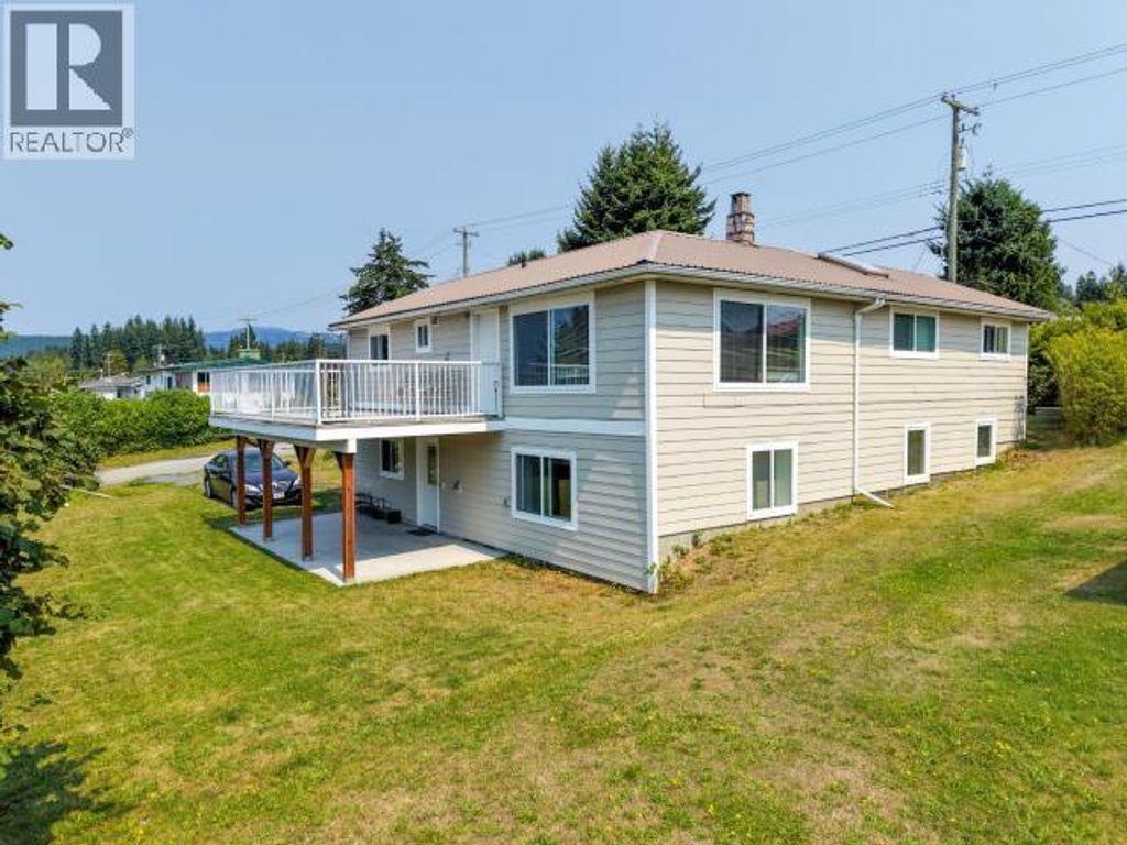 4535 Fernwood Ave, Powell River