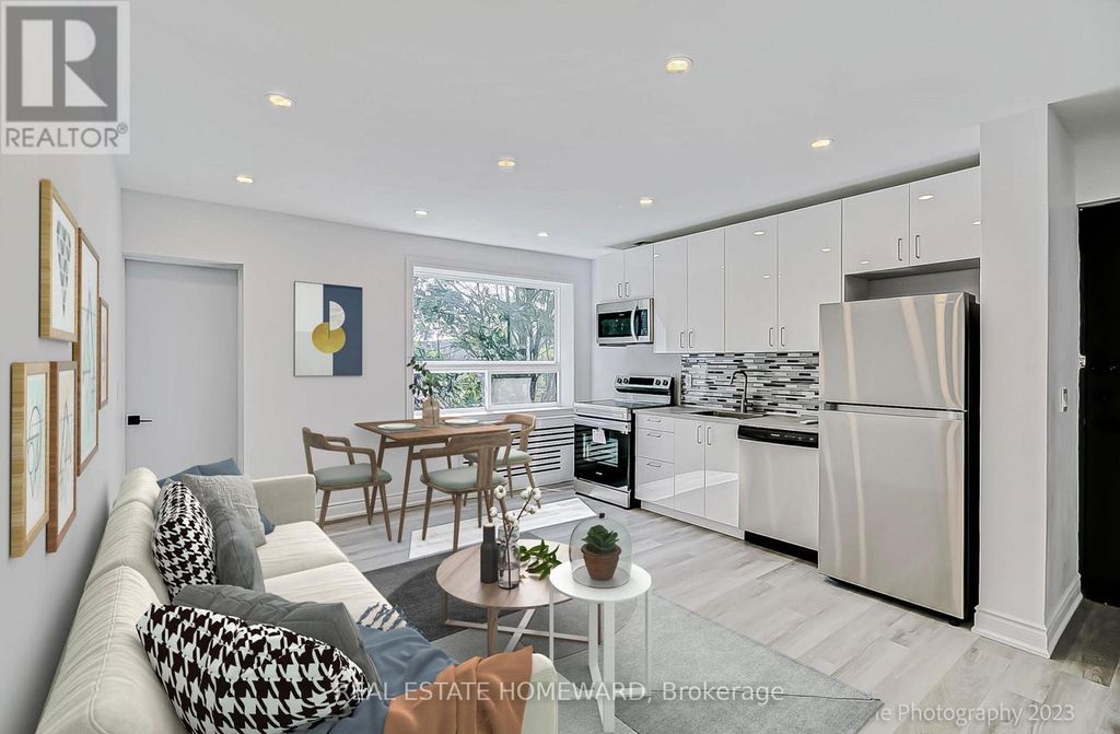 10 - 419 Woodbine Avenue, Toronto (the Beaches)