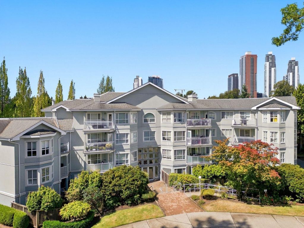 309 13939 Laurel Drive, Surrey