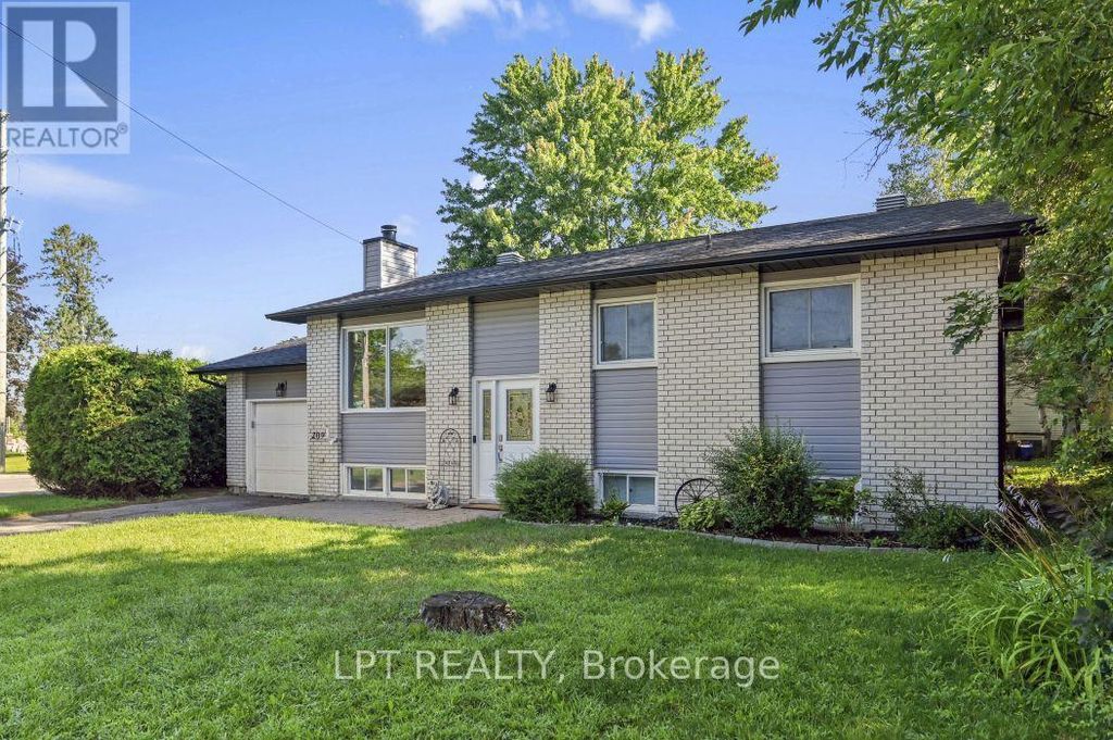 209 Bridge Street N, North Grenville