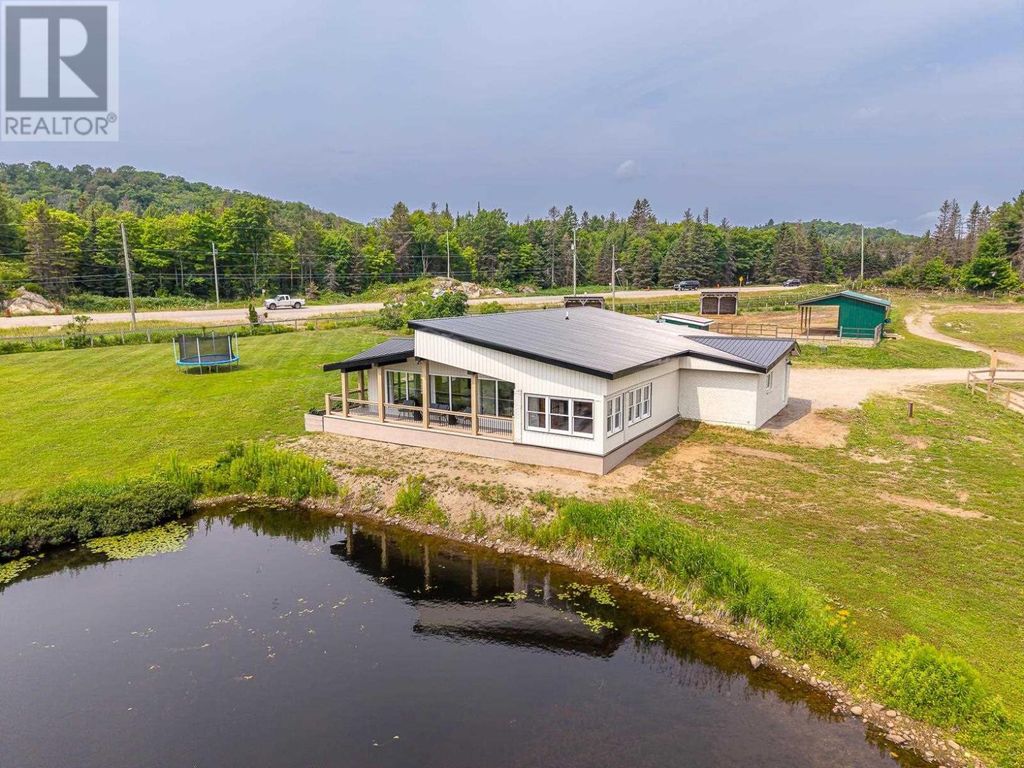 264 Macintyre Rd, Sault Ste. Marie