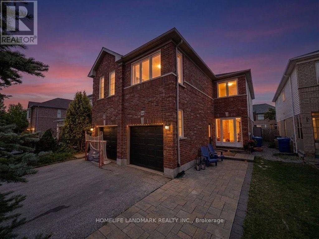 434 Heddle Crescent, Newmarket (stonehaven-Wyndham)