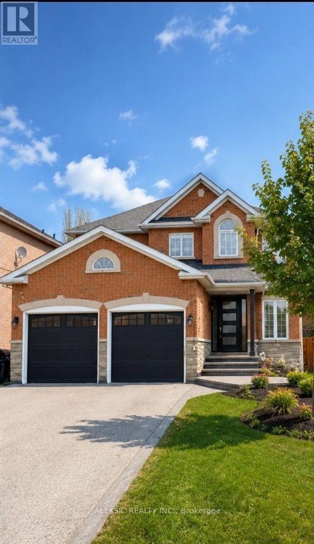 33 Hillpath Crescent, Brampton (snelgrove)