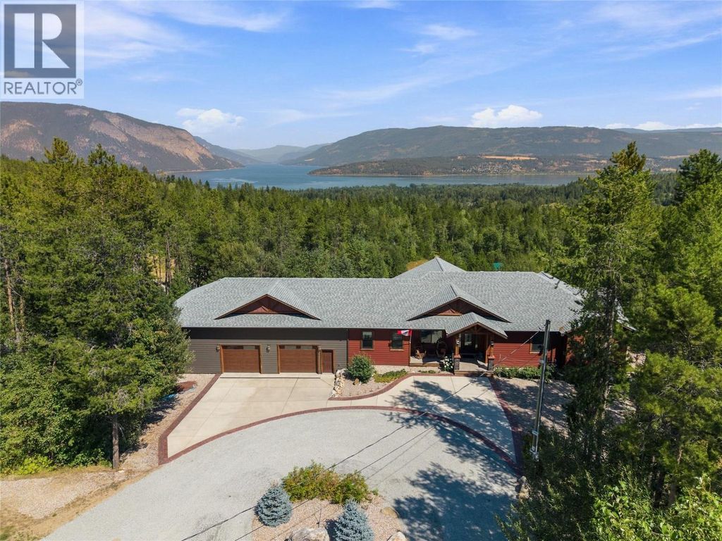 4780 56 Street Nw, Salmon Arm
