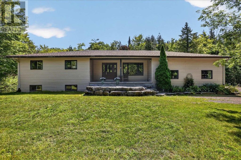 923 Rock Road, Douro-Dummer