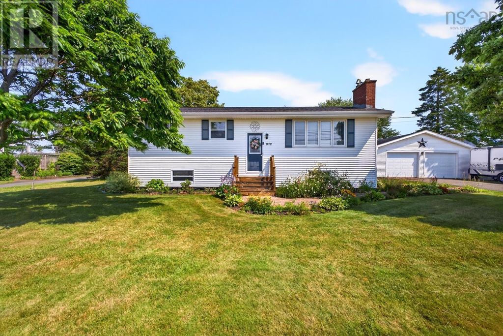 12221 Highway 2, Lower Onslow