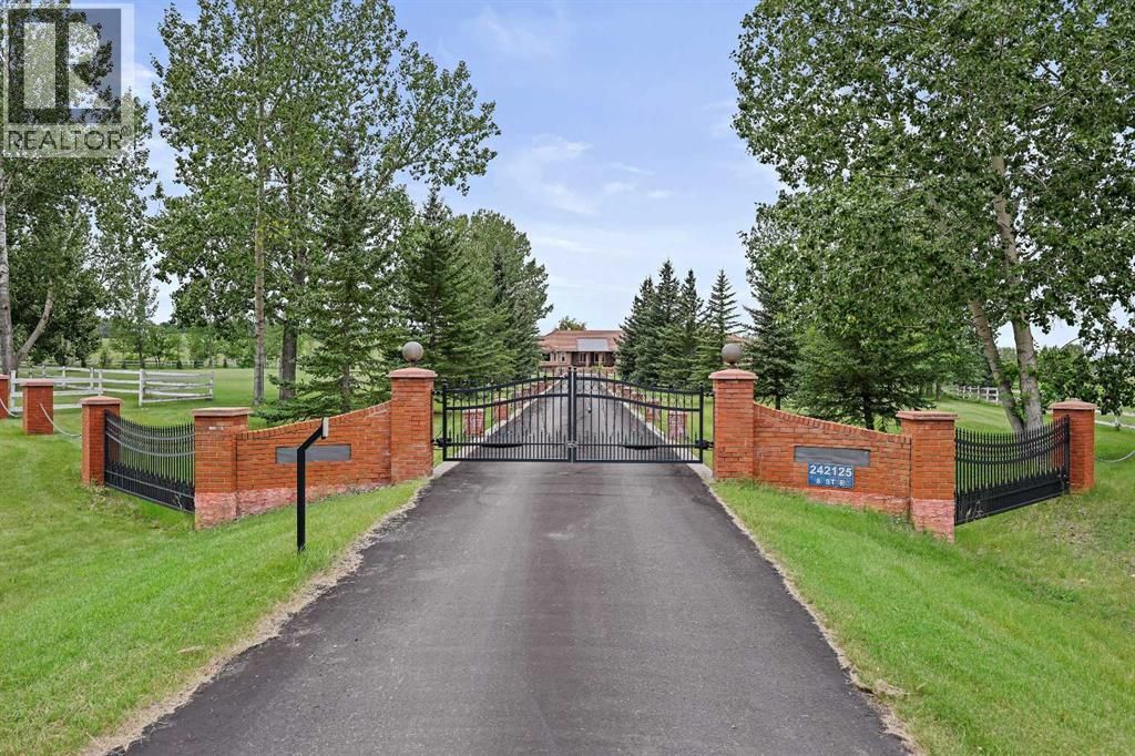 242125 8 Street E, Rural Foothills County
