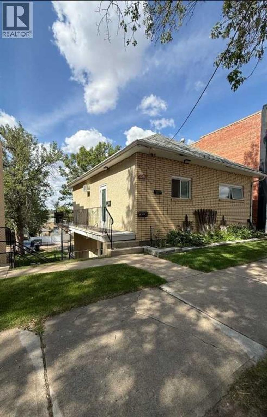 422 5 Street Se, Medicine Hat
