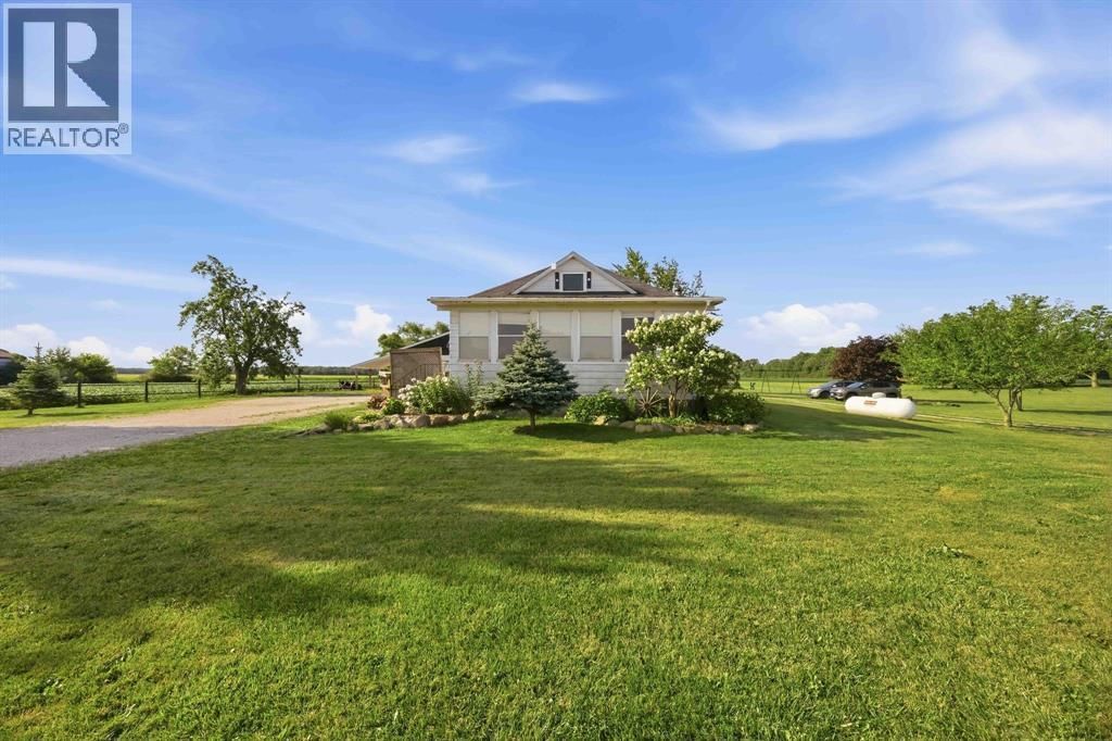 1061 Oil Springs Line, St Clair