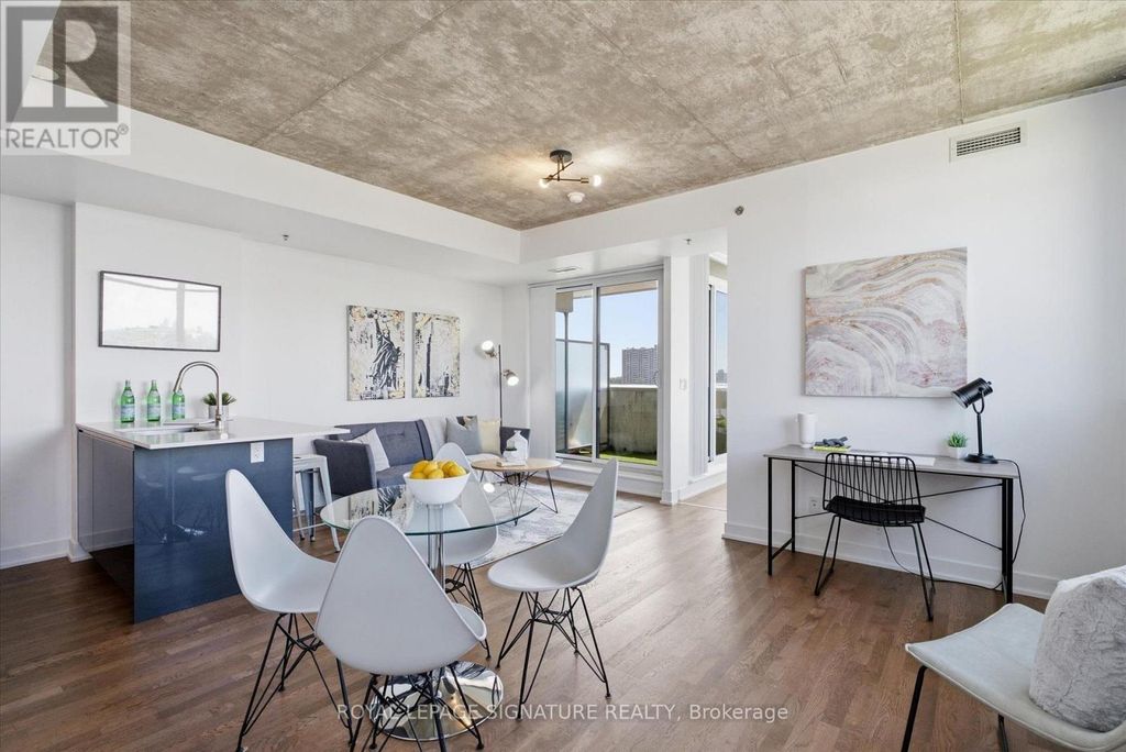 921 - 20 Minowan Miikan Lane, Toronto (little Portugal)