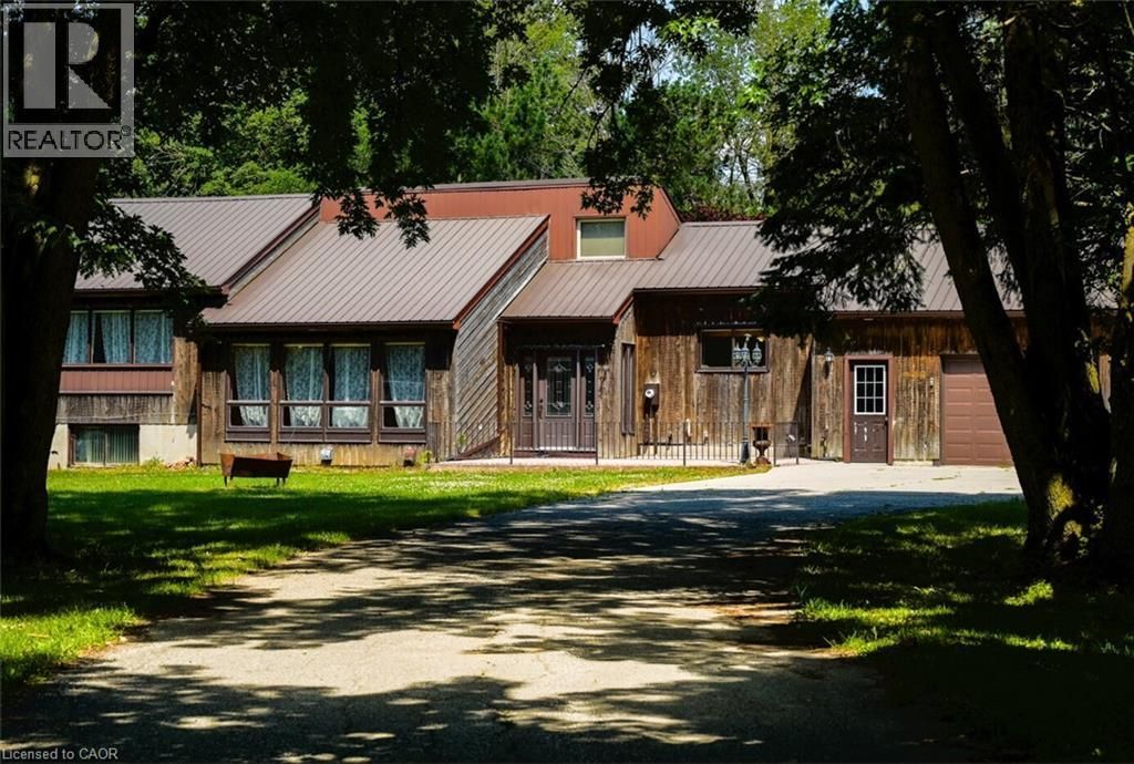 1045 Tremaine Avenue S, Listowel